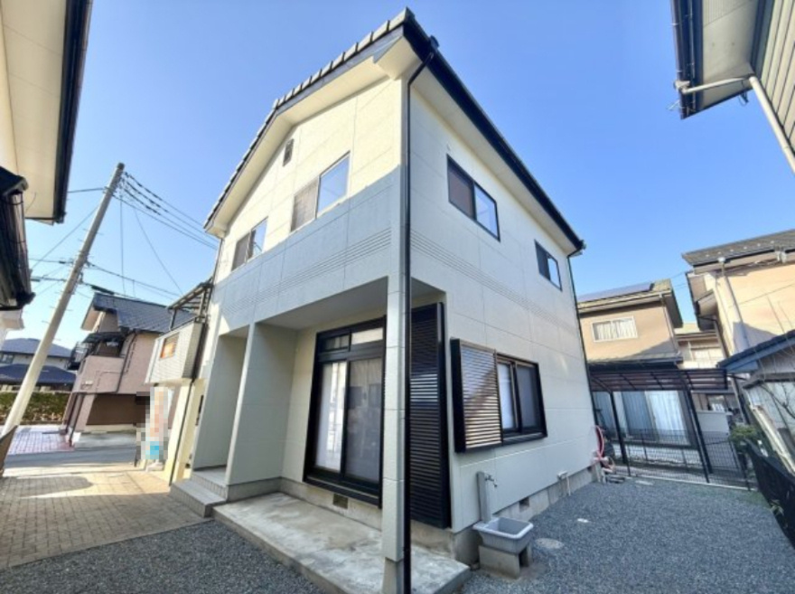 【中古戸建】前橋市箱田町の外観|■外観｜土日のご見学はもちろん、平日・夜間のご案内も大歓迎です♪「今から見たい」や「仕事終わりに見たい」にもご対応できますのでお気軽にお問い合わせください♪