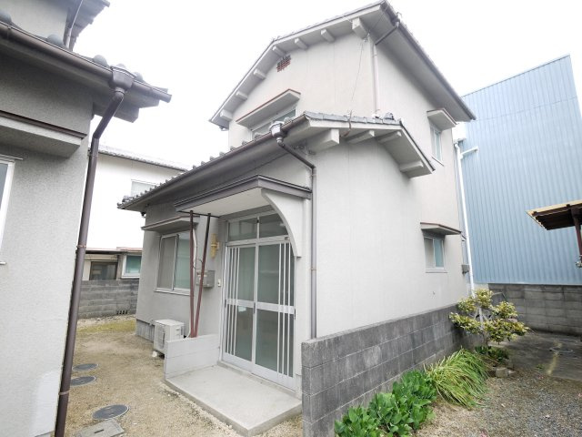 高柳西町貸家の外観