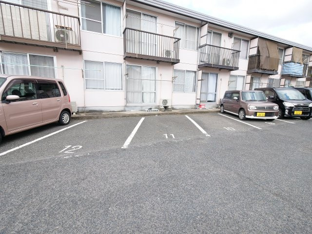 ジャン・ド・フルール南輝の駐車場