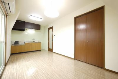 フレンズ東古松の居間・リビング