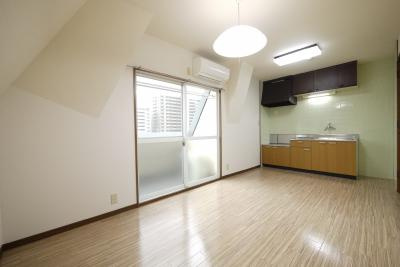 フレンズ東古松の居間・リビング