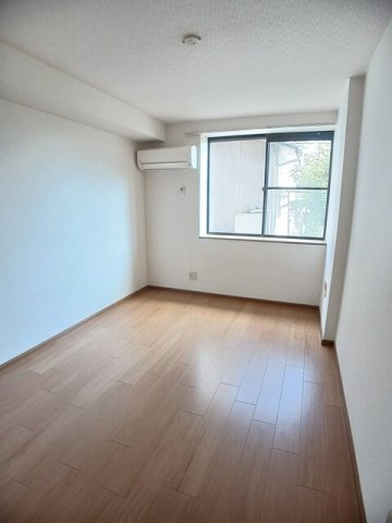 エスメラルダ三浜の内装