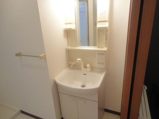 グランディール東海の洗面所