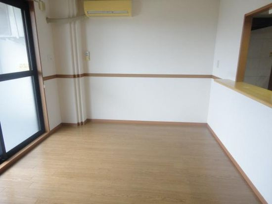 グランディール東海の洋室