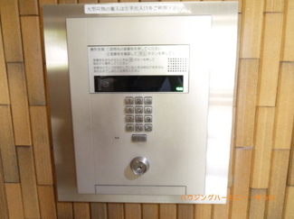 【その他共用部分】 | オートロックがついていますので、セキュリティ面でも安心です。
