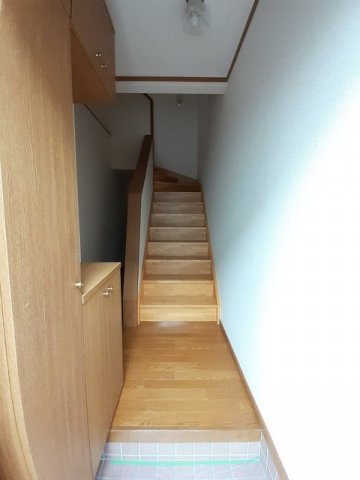 オースグランＡの玄関