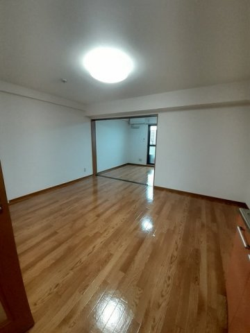 アバンツァートの居間・リビング