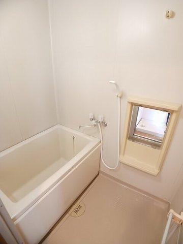 アイビーハイツＣの浴室