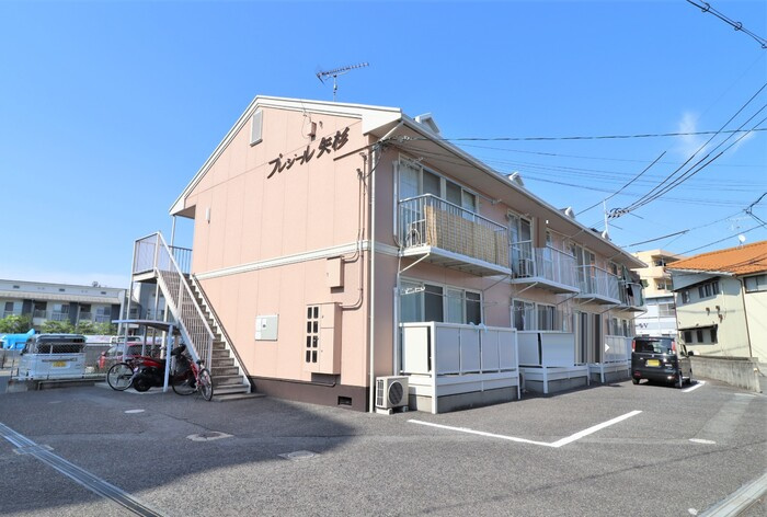 プレジール矢杉の外観