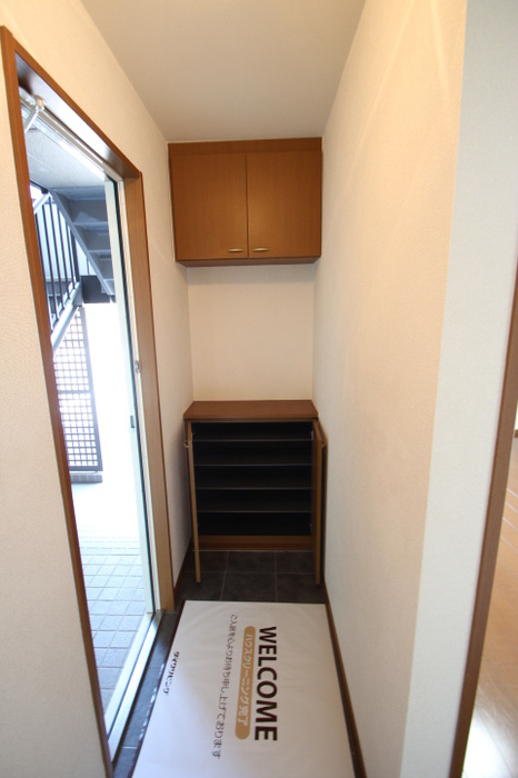 リビングタウン旭川　E棟の玄関