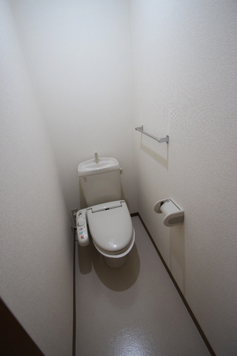 リビングタウン旭川　E棟のトイレ