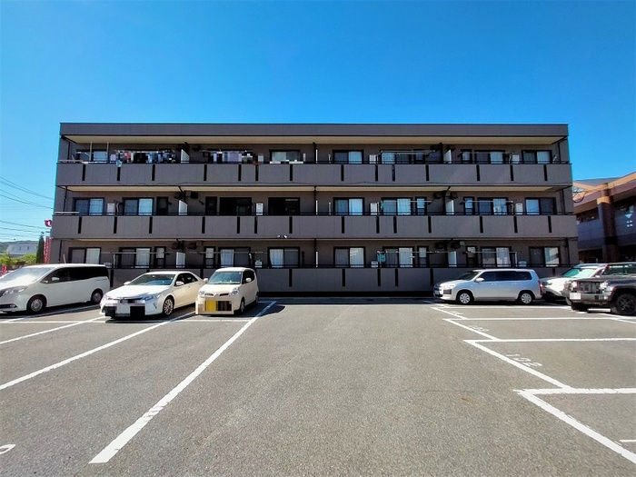 ラフィネ高柳の外観