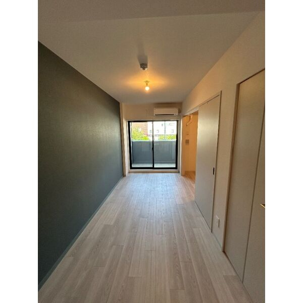 WORVE吹田江坂の居間・リビング