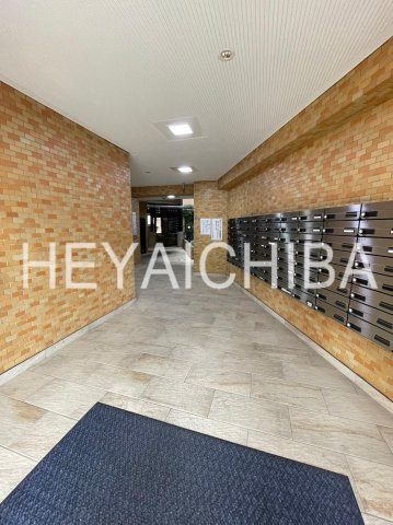 パシフィックパレス池の端のロビー