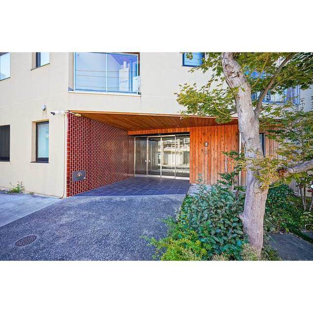 TAS上北沢レジデンスのエントランス