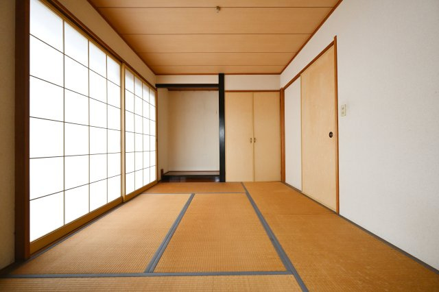 【和室】 | 太田市新田上江田町　中古住宅 | 和室は居室としてはもちろんお子様の遊び場としてもピッタリです♪