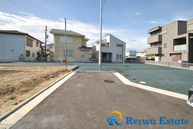 売地　茅ヶ崎市今宿の前面道路含む現地写真