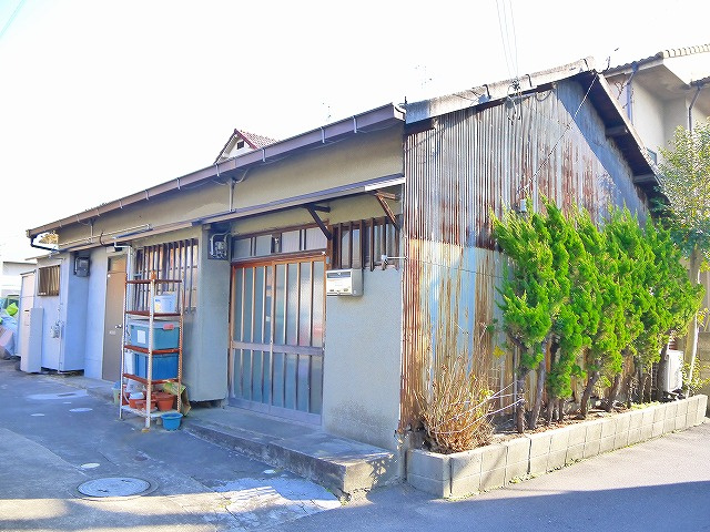 奈良市西木辻町9-11（テラスハウス）