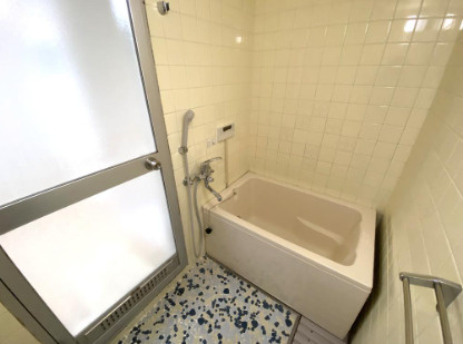 明石大窪住宅4号棟の浴室