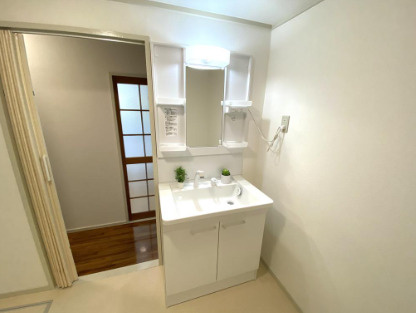 明石大窪住宅4号棟の洗面所