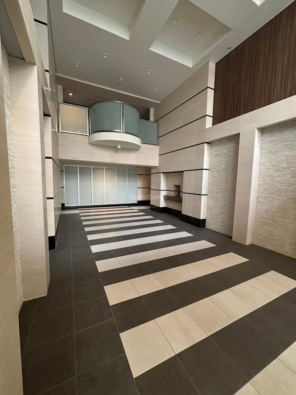 レジュールアッシュ中之島SOUTHのロビー