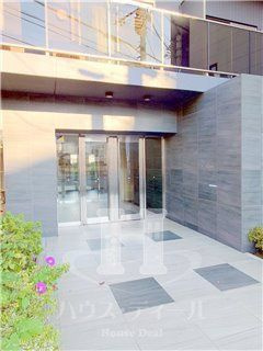 【エントランス】 | LUNIQ高島平 | 落ち着いたエントランスです