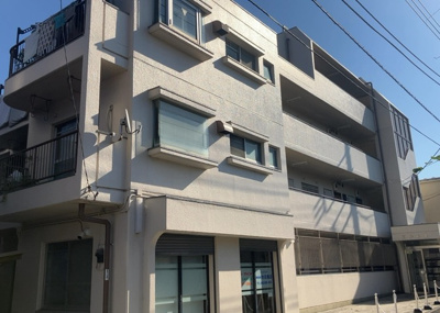 【外観】 | エル山王 | 眺望の良さを楽しめるダイニングキッチンで家族団らんの時間を過ごしてはいかがでしょうか。バルコニーから見える景色を家族で眺める時間は、時間が経つのを忘れてしまいそうですね。是非、現地を見に行きましょう！