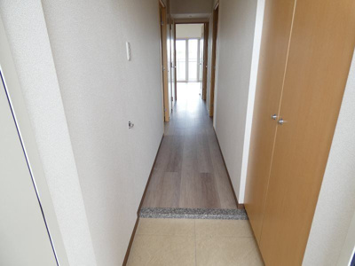 【玄関】 | アーペブローネ上志津