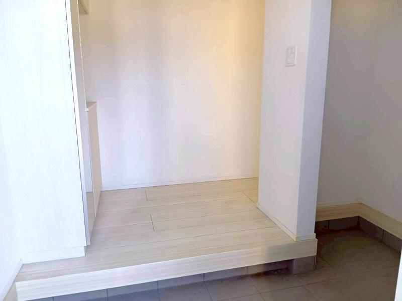 香美市土佐山田町　中古戸建ての玄関