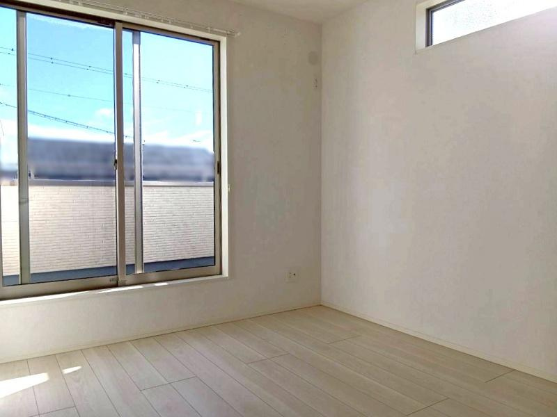 香美市土佐山田町　中古戸建ての洋室