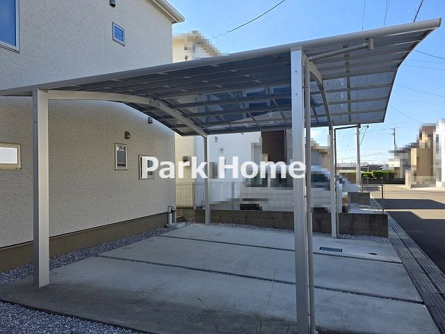 香美市土佐山田町　中古戸建ての駐車場