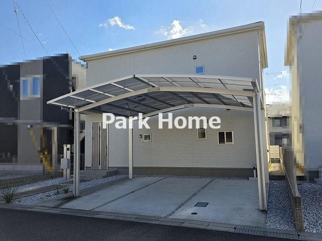 香美市土佐山田町　中古戸建ての駐車場|カーポート駐車２台分