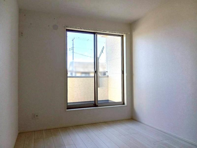 香美市土佐山田町　中古戸建ての洋室