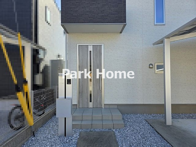 香美市土佐山田町　中古戸建ての玄関