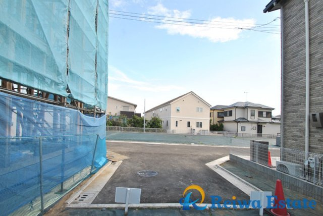 売地　茅ヶ崎市今宿の前面道路含む現地写真