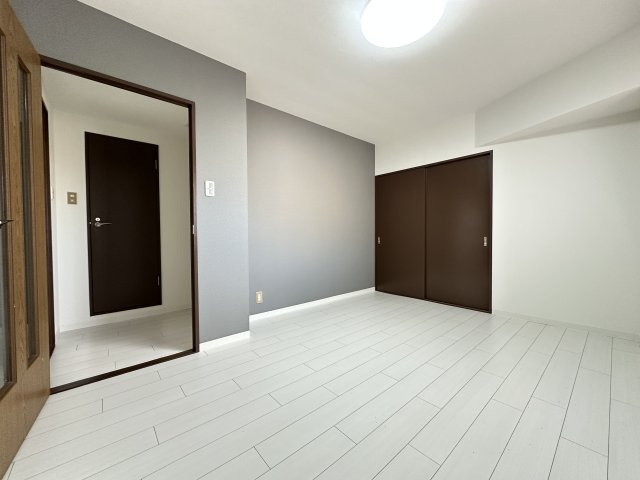 サンエクセル江井ヶ島の洋室