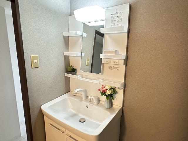 サンエクセル江井ヶ島の独立洗面台