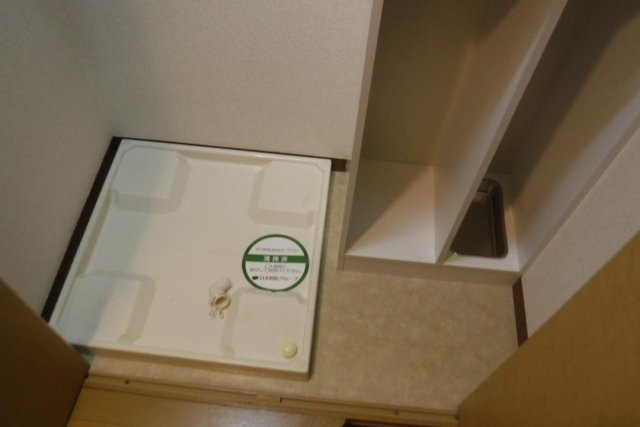 プラネット市ヶ谷の設備|室内洗濯機置場