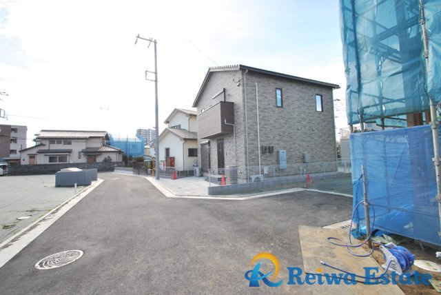 売地　茅ヶ崎市今宿の前面道路含む現地写真