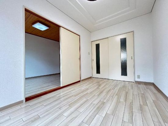 第１グリーンヒルズの洋室