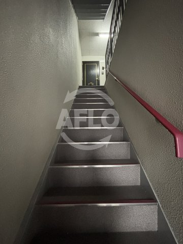 メゾンマルヨネ九条のその他共用部分|メゾンマルヨネ九条　共用階段