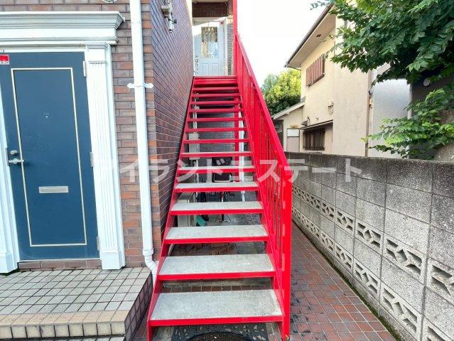 メイプルハウス　ペット相談　TVドアフォン　のエントランス