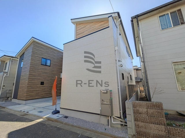 【外観】 | 練馬区大泉学園町４丁目　新築戸建て　１号棟 | 建築中