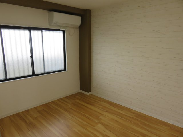 京都市伏見区竹田北三ツ杭町の賃貸マンションの洋室