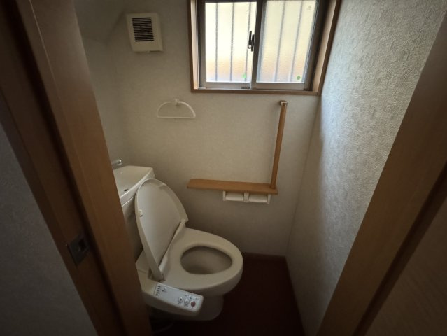 相模原市南区新戸字五味ヶ谷 中古一戸建てのトイレ