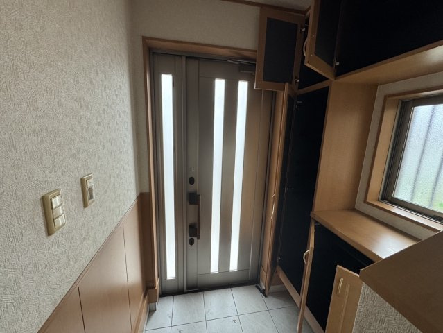 相模原市南区新戸字五味ヶ谷 中古一戸建ての玄関