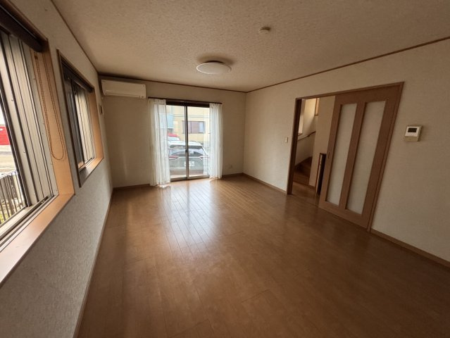 相模原市南区新戸字五味ヶ谷 中古一戸建ての居間・リビング