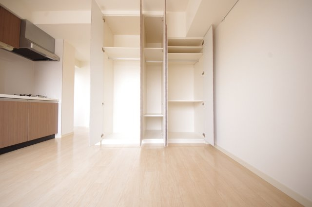 【居間・リビング】