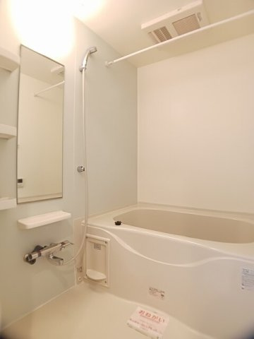 フォンターナ・ピューレの浴室|コンパクトで使いやすいお風呂です