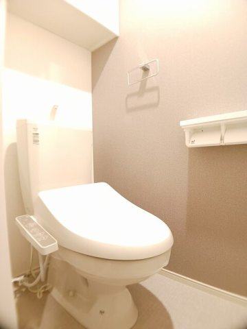 オーガスタのトイレ|ゆったりとした空間のトイレです